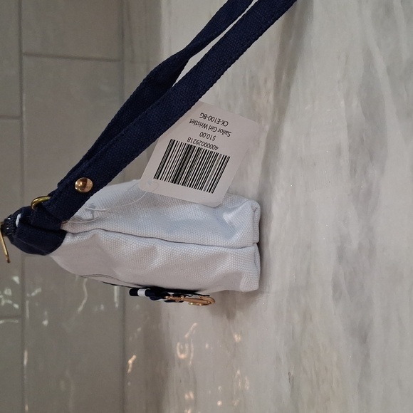 Wristlets - Picture 4 of 12